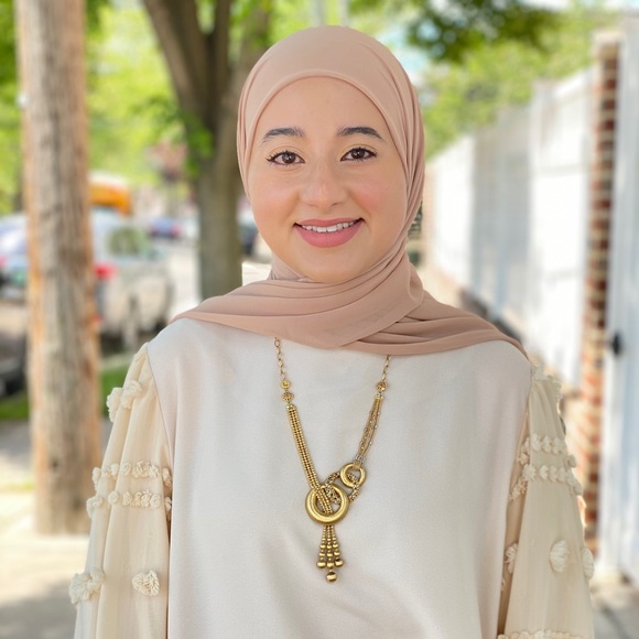 Meet your Posher, Dina - Picture 1 of 1